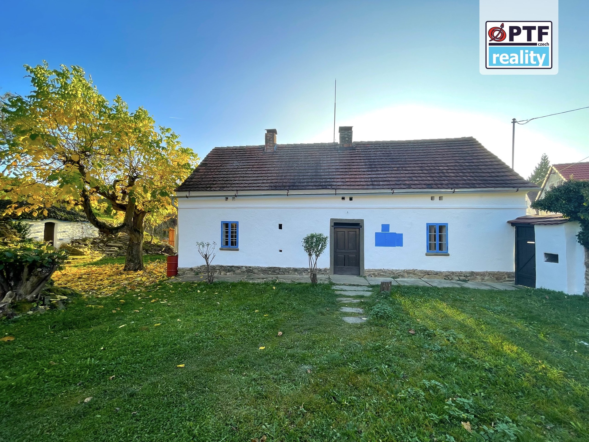 Přístupová cesta k usedlosti