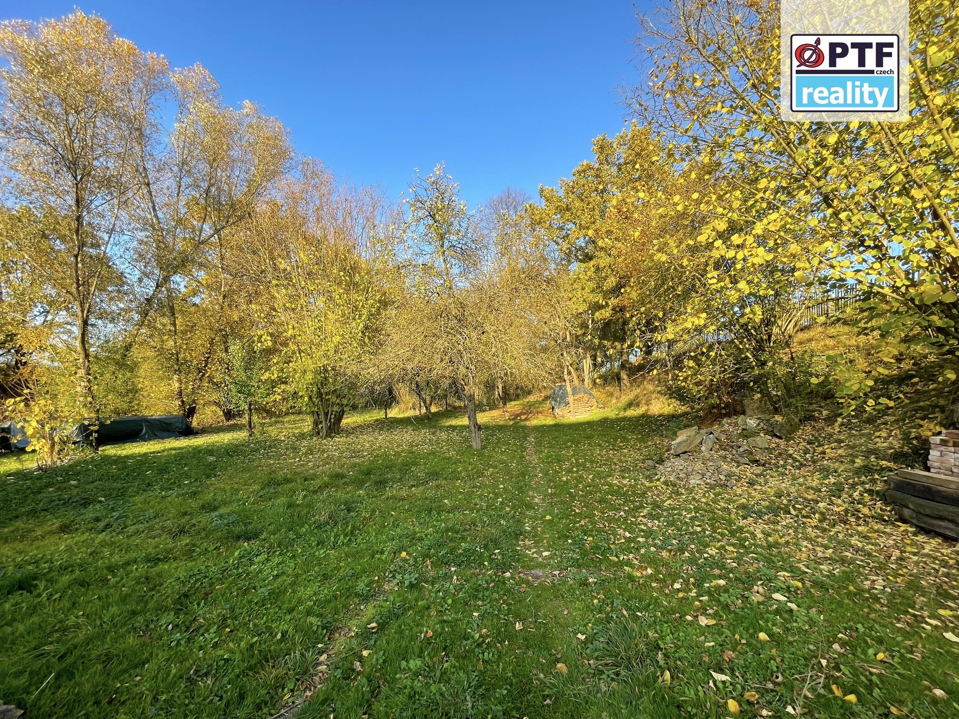 Další pohled na interiér